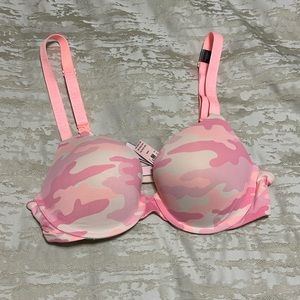 NWT Victoria Secret pink camo bra - Size 36B